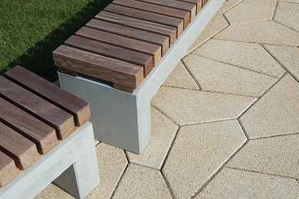 Moderne betonnen parkbanken voor Universiteit