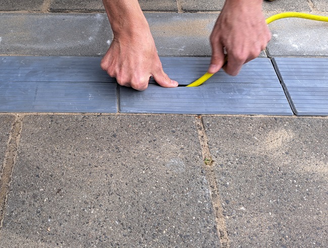 EV-kabegoottegel+ | 15x30x6 cm grijs