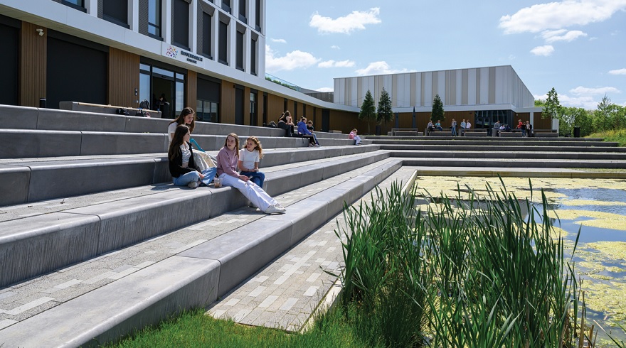 Rodenborch-College | Tribune